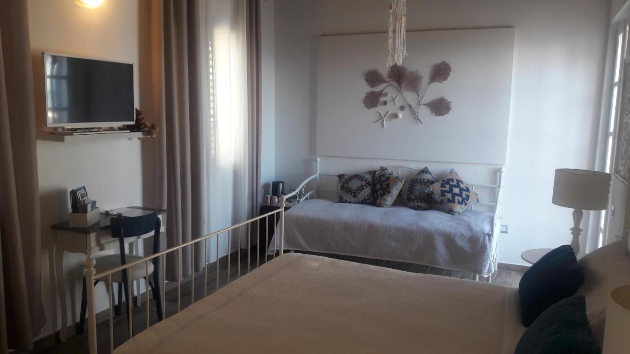 La Casa Di Nina Bed & Breakfast La Maddalena  Exterior photo